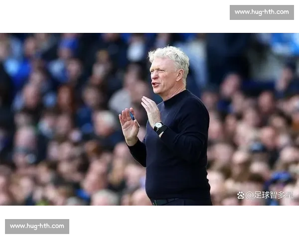 埃弗顿抢签曼城老将沃克 莫耶斯锁定右路关键拼图